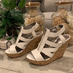 Carlos white wedge